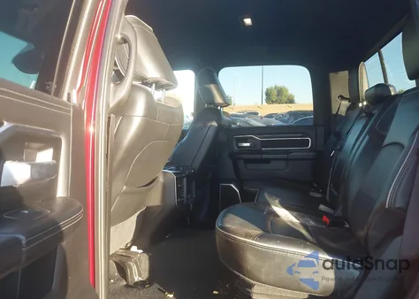 2022 Ram 2500 Laramie 4X4 6'4 Box z USA, uszkodzony, nr VIN 3C6UR5FL4NG280814